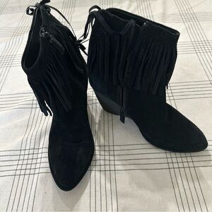 Via Spiga Black Wedge Fringe Bohemian Western Ankle Booties Women Size 7.5